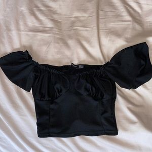 BooHoo black cropped top